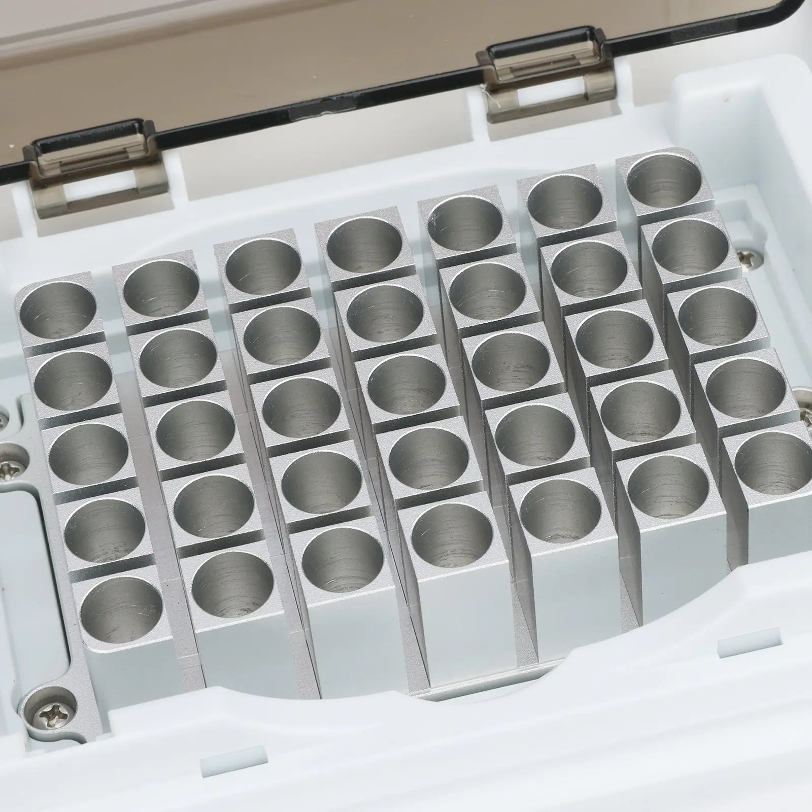Electronic Ice Box, Thermostatic Metal Bath, One-Touch 4°C Initiation, -10°C ~ 100°C, Sample Storage